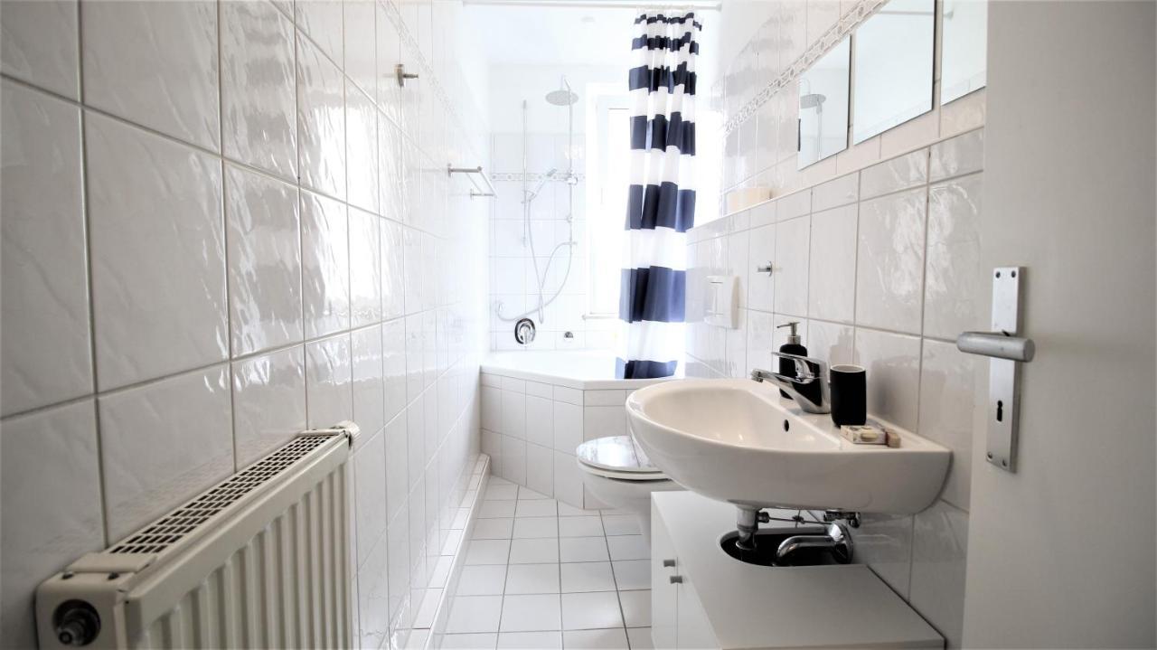 Zentral Wohnen - Inkl. Privatem Stellplatz Apartment Wurzburg Ngoại thất bức ảnh