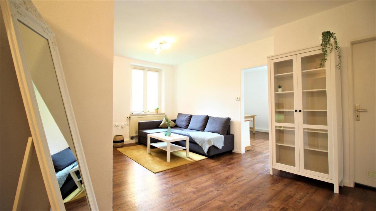 Zentral Wohnen - Inkl. Privatem Stellplatz Apartment Wurzburg Ngoại thất bức ảnh