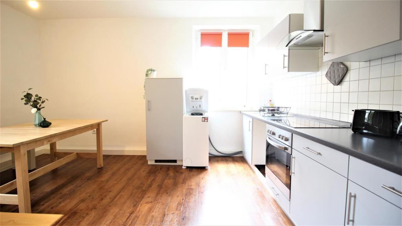 Zentral Wohnen - Inkl. Privatem Stellplatz Apartment Wurzburg Ngoại thất bức ảnh