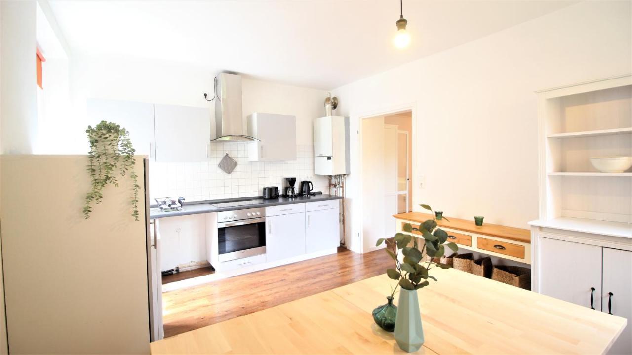 Zentral Wohnen - Inkl. Privatem Stellplatz Apartment Wurzburg Ngoại thất bức ảnh